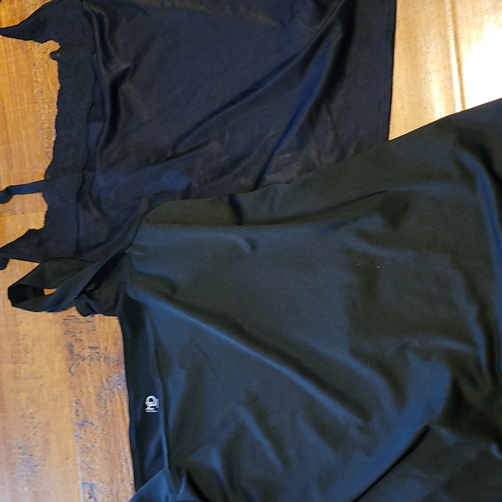 2 new black camisoles